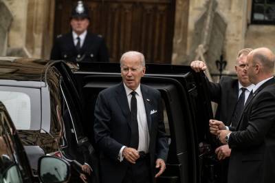 Fact Checking Claims of Biden Being Heckled in London