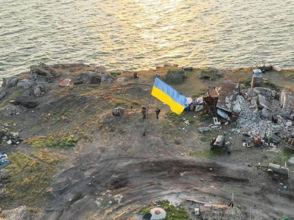 Featured image for post: Snake Island: The Start of Ukraine’s Counteroffensive?