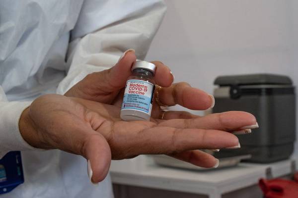 Featured image for post: Fact Check: Does the Moderna COVID Vaccine Contain Pesticides?
