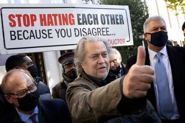 Are Steve Bannon and MTG On the Outs?
