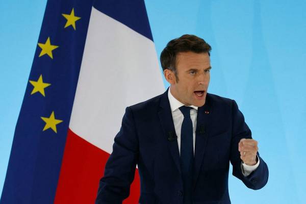 Featured image for post: Can Emmanuel Macron Win His Rematch With Marine LePen?