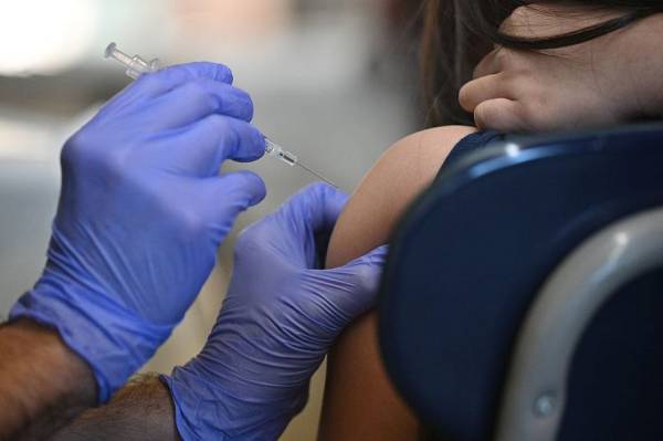 Fact Check: Do COVID-19 Vaccines Cause AIDS?
