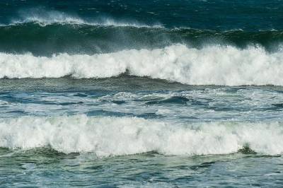 The Sweep: Tsunami or Ripple? What a Midterm Wave Might Look Like.