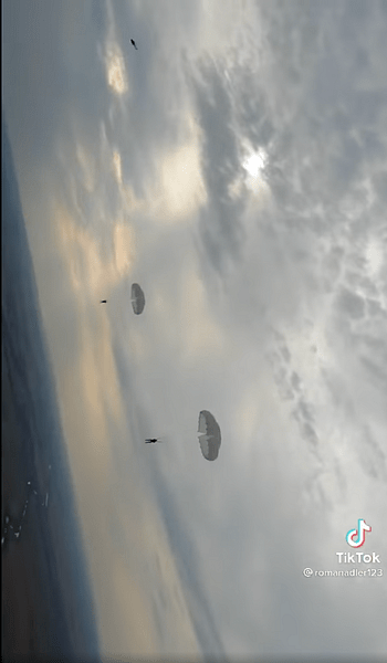 Fact Check: Does a TikTok Show Russians Parachuting Into Ukraine?