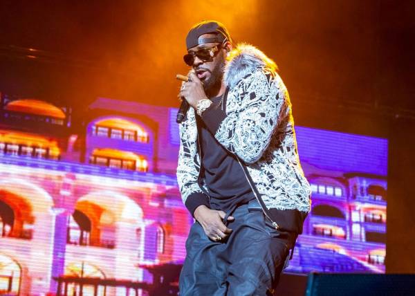Fact Checking Charlie Kirk’s Claim About R. Kelly and Spotify