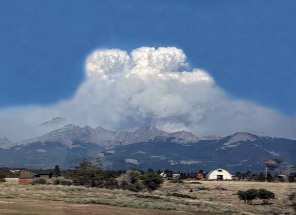 The Morning Dispatch: Colorado Wildfires Cause Record Damage