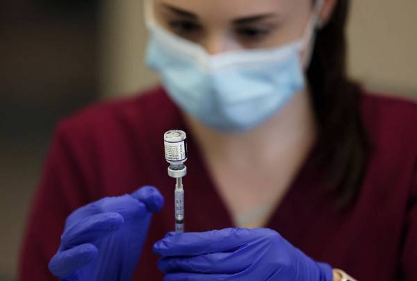 The Morning Dispatch: Omicron Meets Hospital Overwhelm