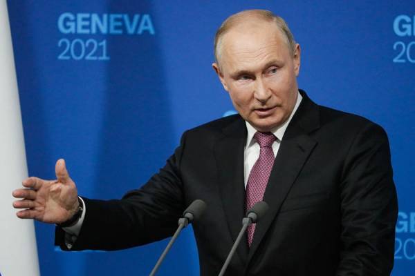 Now Is Not the Time to Go Easy on Russia