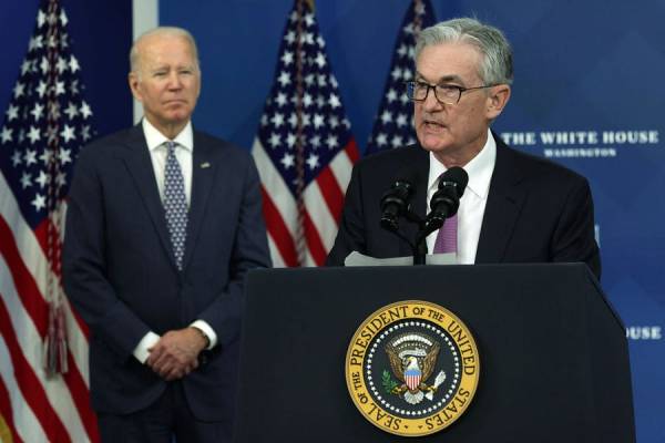 The Morning Dispatch: Biden Renominates Fed Chair Jerome Powell