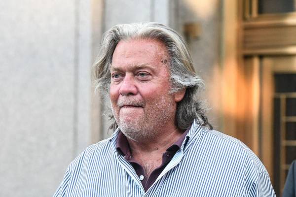 The Morning Dispatch: Grand Jury Indicts Steve Bannon