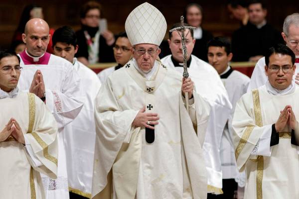 Why Traditionalist  Catholics Are Upset About Pope Francis’ Decree on the Latin Mass