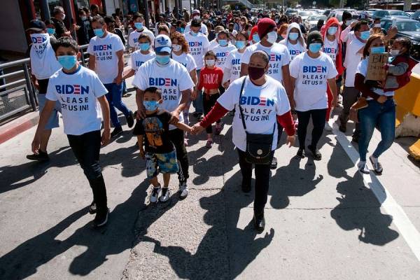 Biden’s Immigration Moves Draw Scrutiny From the Right—and the Left