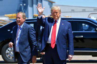 The Galling Hypocrisy of Texas AG Ken Paxton