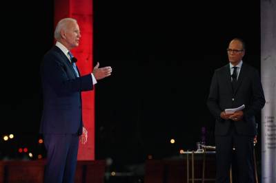 Did President Obama Issue Clemency to 18,000 People?