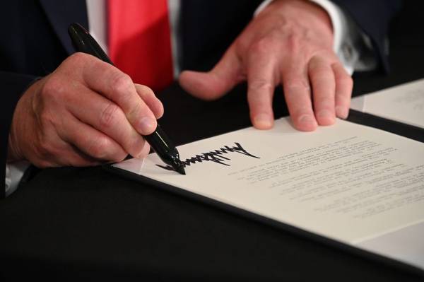How Much Can Trump Really Do With His COVID Executive Actions?
