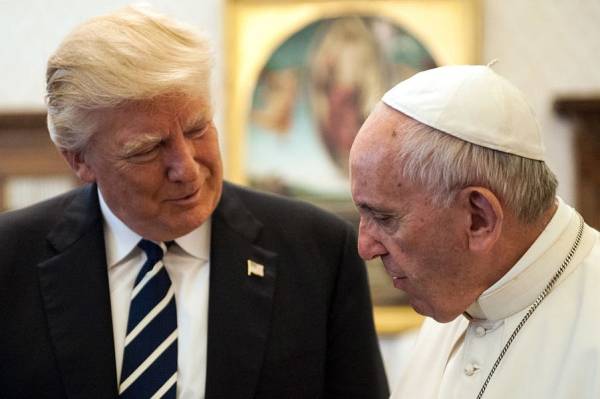 Fact Check: Did Pope Francis Swat Away Trump’s Hand When They Met?