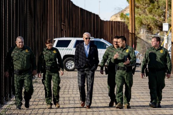 Featured image for post: Biden’s 2024 Tightrope Starts With Border Balancing Act