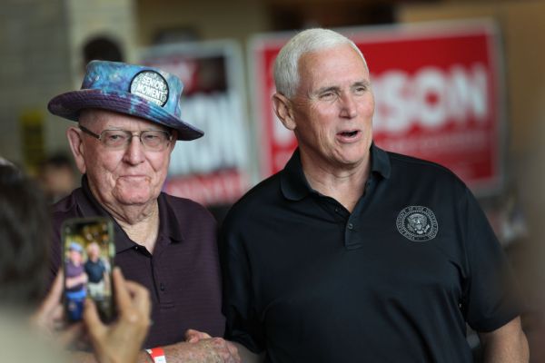 Featured image for post: Pence Looks to Iowa as 2024 Looms