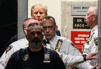 TOPSHOT-US-POLITICS-TRUMP-INDICTMENT