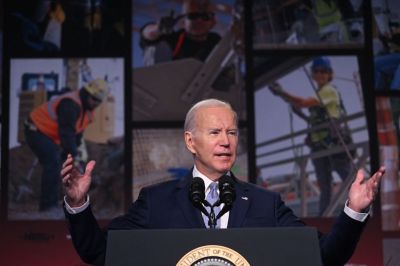 US-POLITICS-BIDEN-ECONOMY
