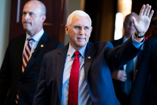 Featured image for post: Mike Pence Plots His Presidential Bid