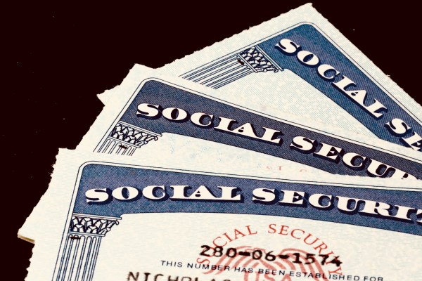 Featured image for post: Repealing the Payroll-Tax Cap Won’t Save Social Security