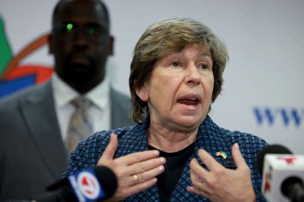 AFT President Randi Weingarten Joins Florida Advocates To Denounce Gov. DeSantis’ Insurance Policies In Florida