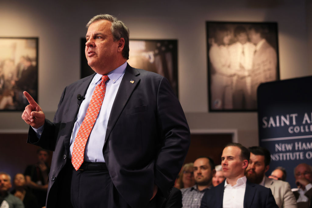 Chris Christie Attends Town Hall Event In New Hampshire