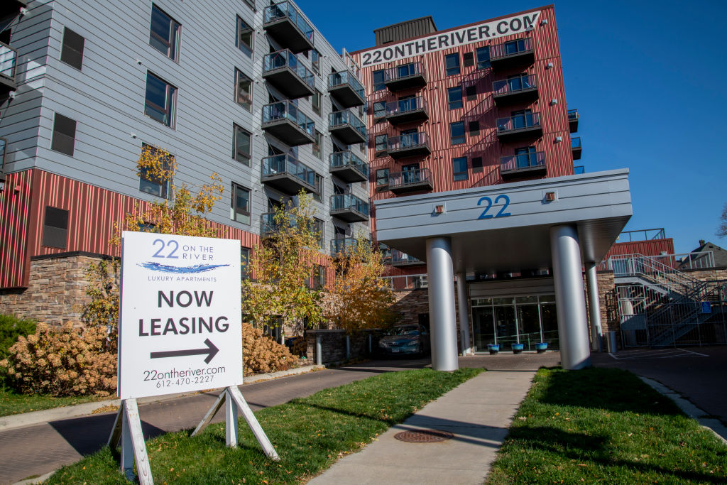 Minneapolis, Minnesota, Luxury apartments for lease on the river.