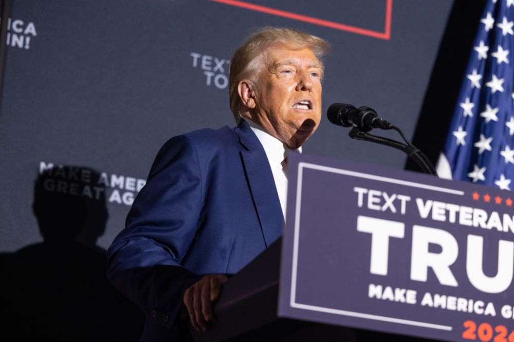 Presidential Candidate Donald Trump Delivers Remarks In New Hampshire
