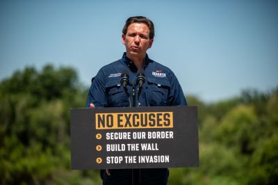 Flordia Governor DeSantis visits border
