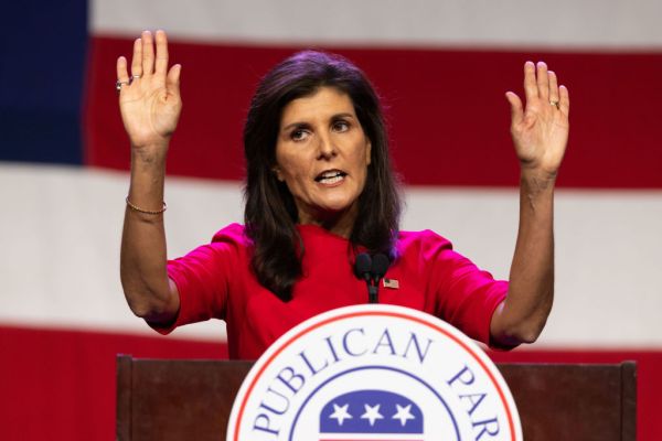 Featured image for post: Nikki Haley Tries a Non-Trump Middle Road