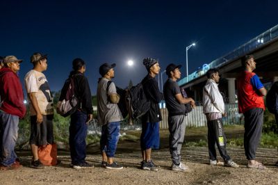 Surge In Migration Overwhelms Texas Border City Of Eagle Pass