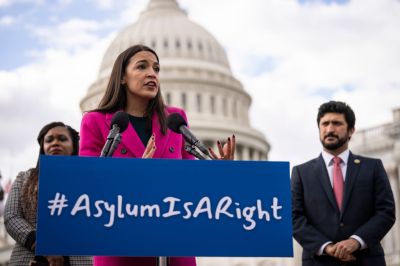 Democratic Lawmakers Discuss Effort To Reverse Title 42 Expansion And Asylum Transit Ban