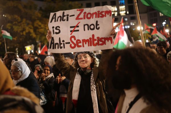 Featured image for post: How Anti-Zionism Shrugs Off Antisemitism