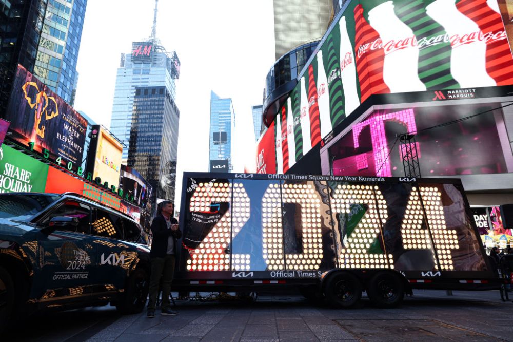 ‘2024’ Numerals arrive in Times Square