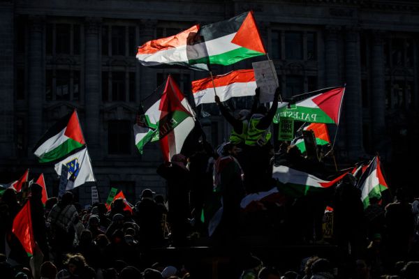 Featured image for post: Addressing Claims That ‘No Arrests Were Made’ When Pro-Palestinian Protesters Clashed With Police Near White House