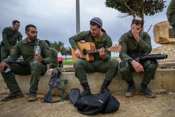 Featured image for post: Israel’s Citizen Soldiers