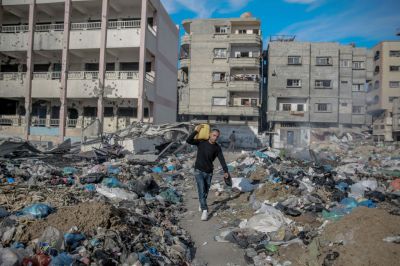 Daily life in Gaza City, devastated after Israeli attacks