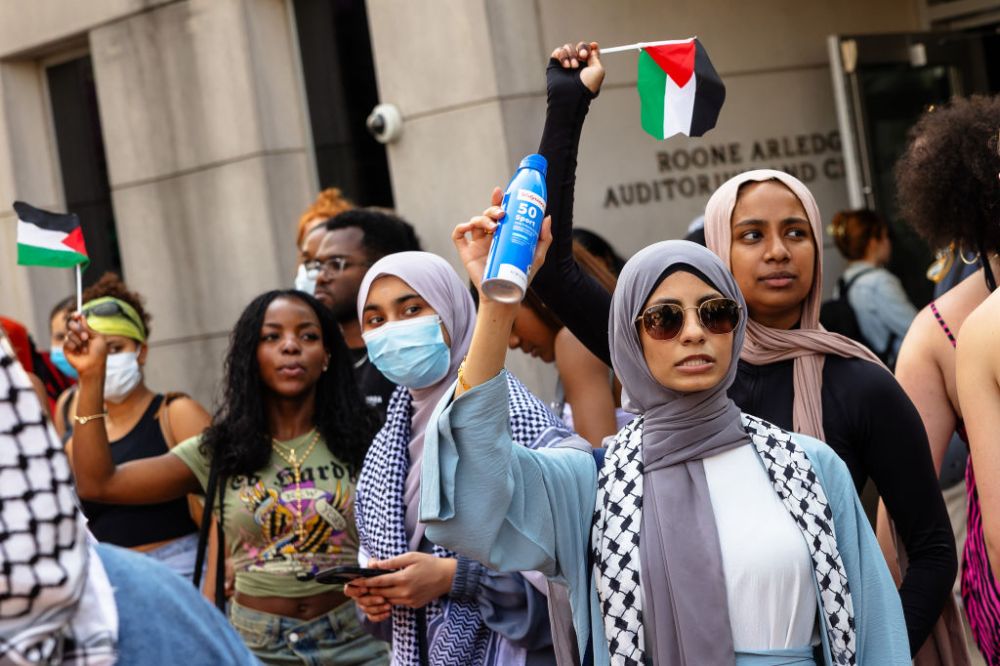 Columbia University Issues Deadline For Gaza Encampment To Vacate Campus