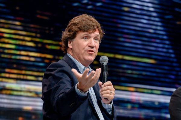 Featured image for post: Newsweek Claims Falsely That Tucker Carlson Is Launching a Show on Russian State Television