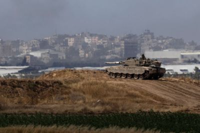 Israel Pays Tribute to Fallen Soldiers On Yom HaZikaron