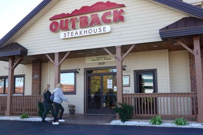 Outback Steakhouse Parent Bloomin’ Brands Stock Dives Over Inflation Concerns