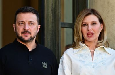 French President Macron Welcomes Ukrainian President Volodymyr Zelensky