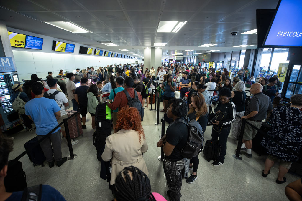 Worldwide tech outage disrupts operations at Newark airport in New Jersey
