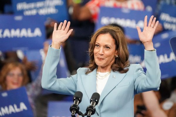 Featured image for post: Kamala Harris Energizes Weary Democrats