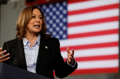 US-VOTE-POLITICS-HARRIS