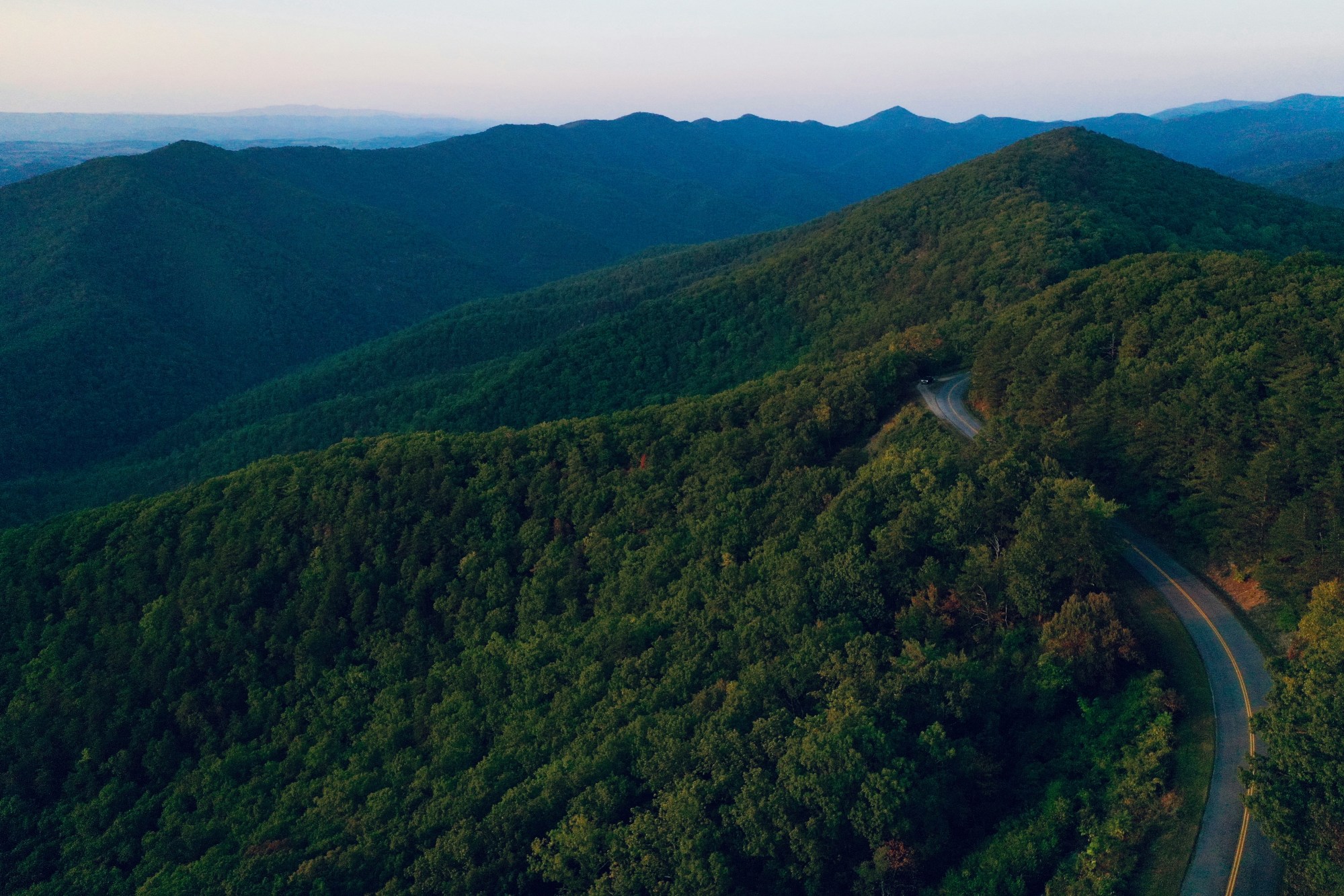 mitchell-kmetz-d7Qn3lHTn24-unsplash