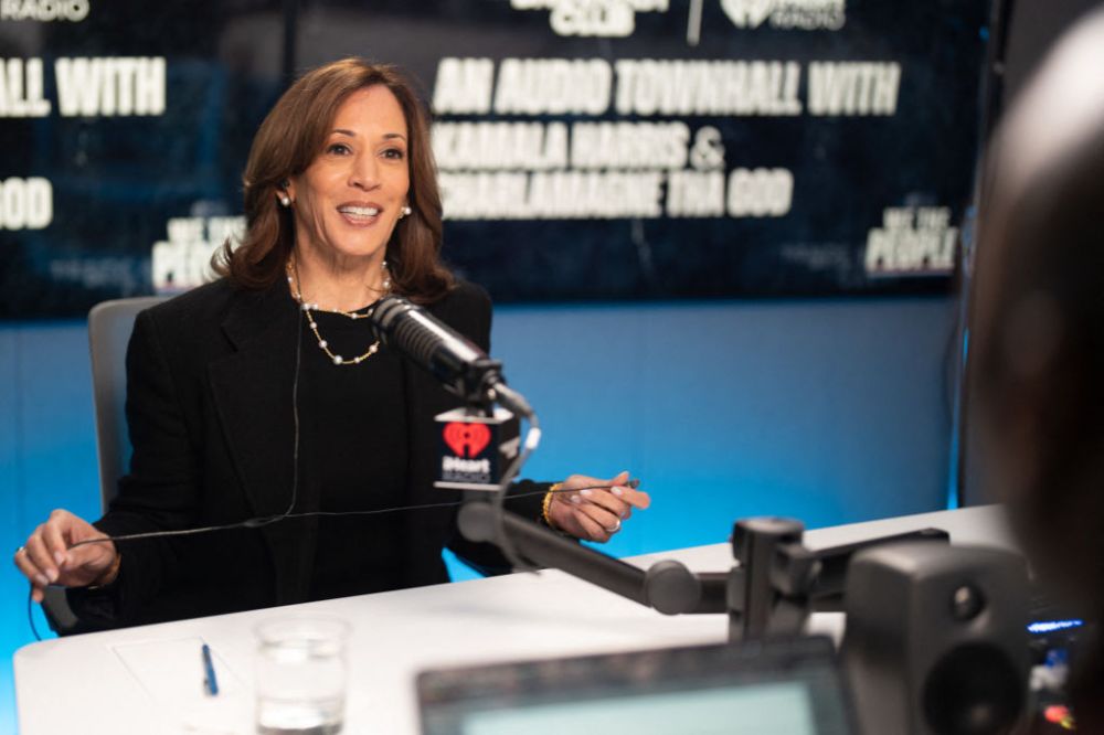 US-VOTE-POLITICS-HARRIS
