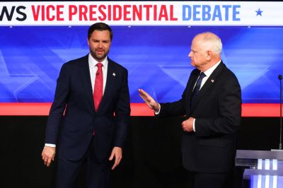 US-VOTE-POLITICS-DEBATE-VANCE-WALZ